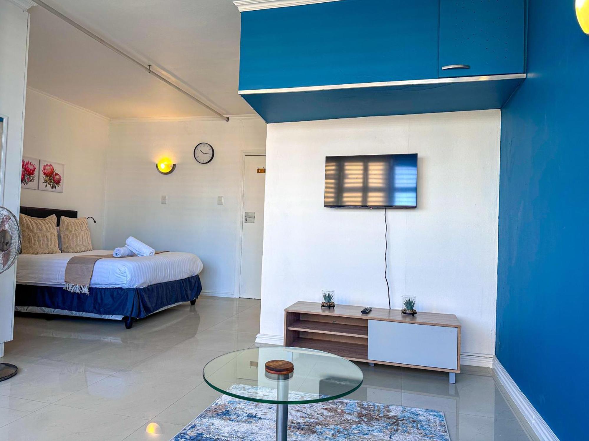 Apartment In Sea Point Montclair Cape Town